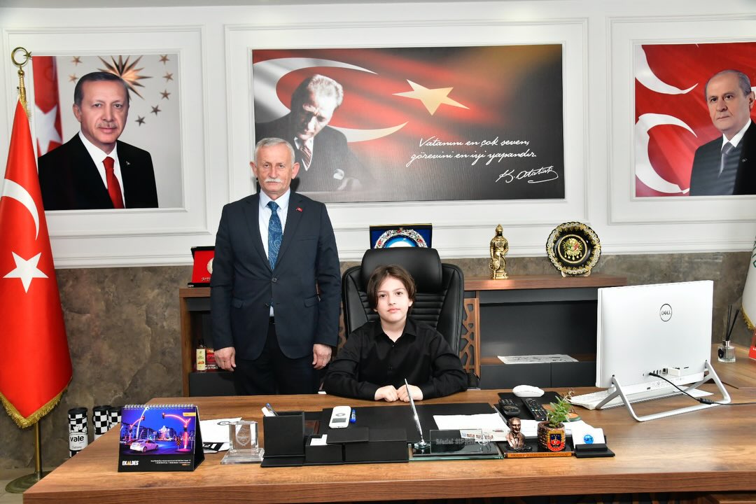 23 NİSAN’DA KOLTUK KAYRA MUSAB BAŞKANIN 